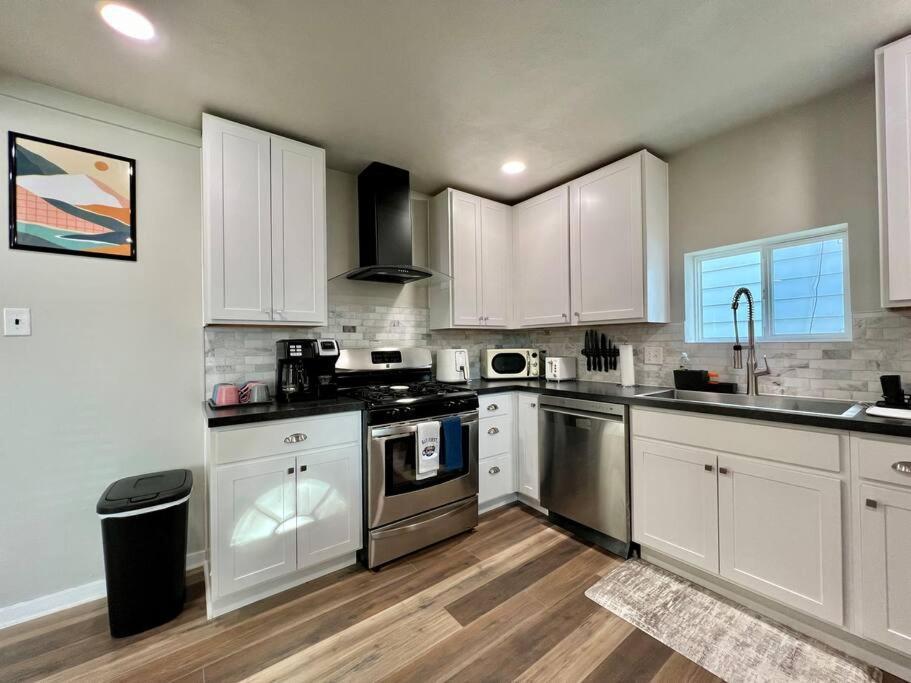 Modern Style Home Near Dt Indy & Major Attractions Indianapolis Luaran gambar