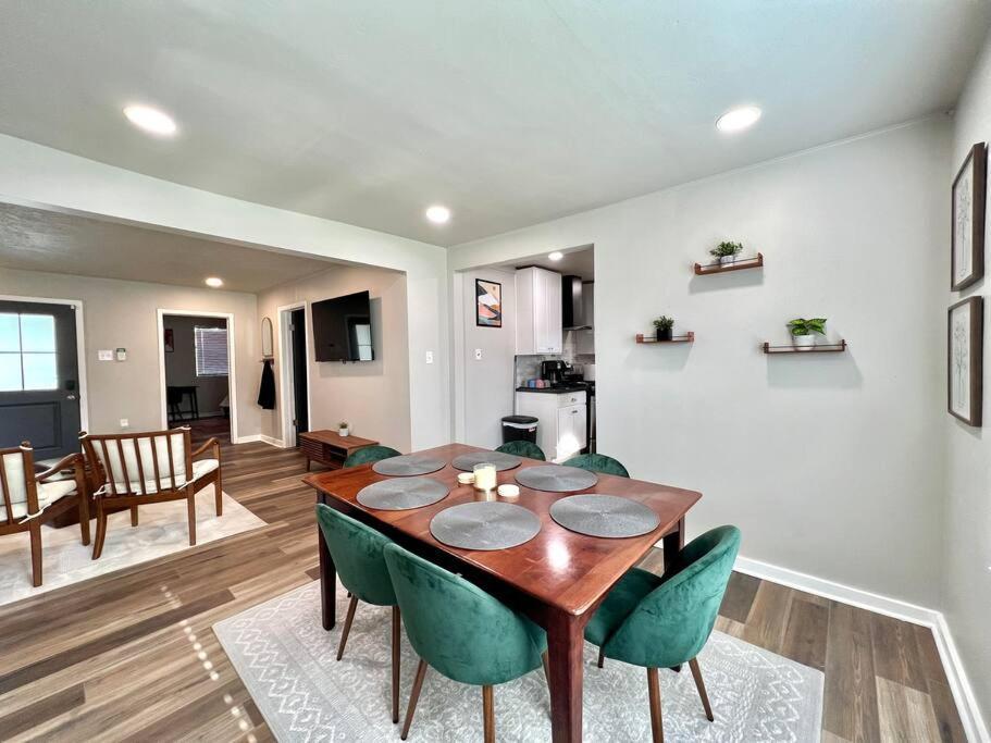 Modern Style Home Near Dt Indy & Major Attractions Indianapolis Luaran gambar