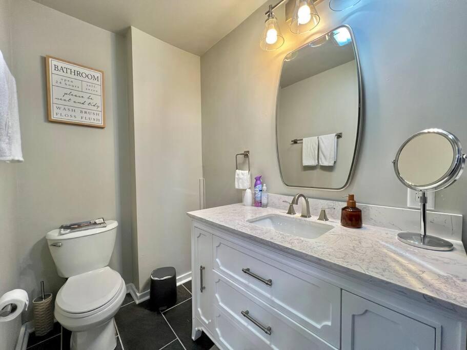 Modern Style Home Near Dt Indy & Major Attractions Indianapolis Luaran gambar