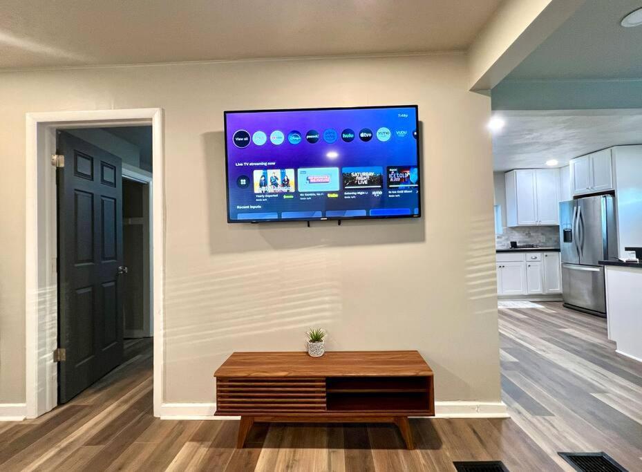 Modern Style Home Near Dt Indy & Major Attractions Indianapolis Luaran gambar