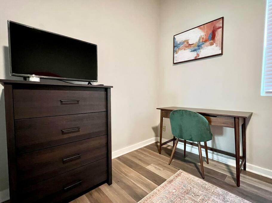 Modern Style Home Near Dt Indy & Major Attractions Indianapolis Luaran gambar